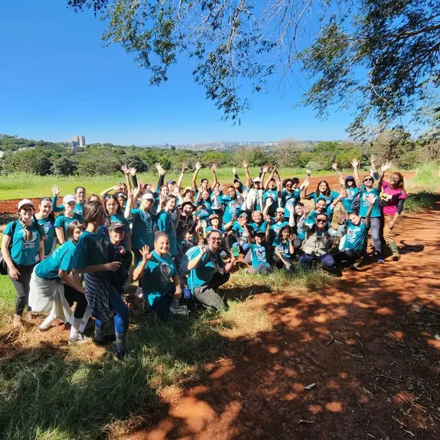 Participantes do Pronta pra ser Cientista reunidas em atividade de campo